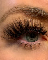 Bianca - Bold, Full-Volume 3D Cat-Eye Lashes